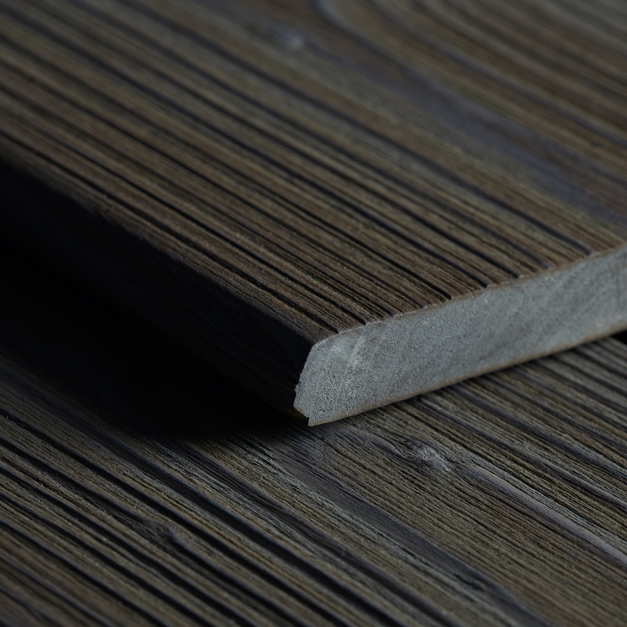 Thunder Gray Scandinavian Spruce Wood 02