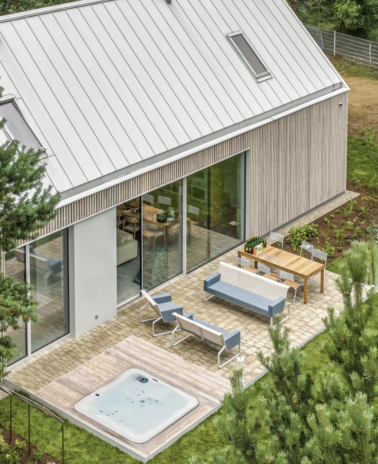 White charred wood cladding